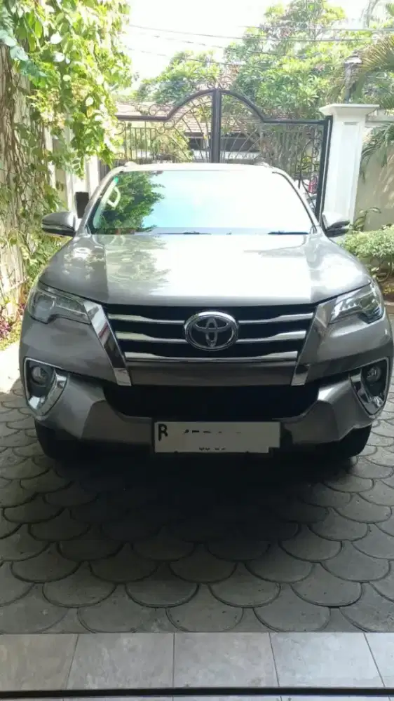 [Jual Cepat] Toyota Fortuner 2016 2.4 4x2VRZ Solar-AT