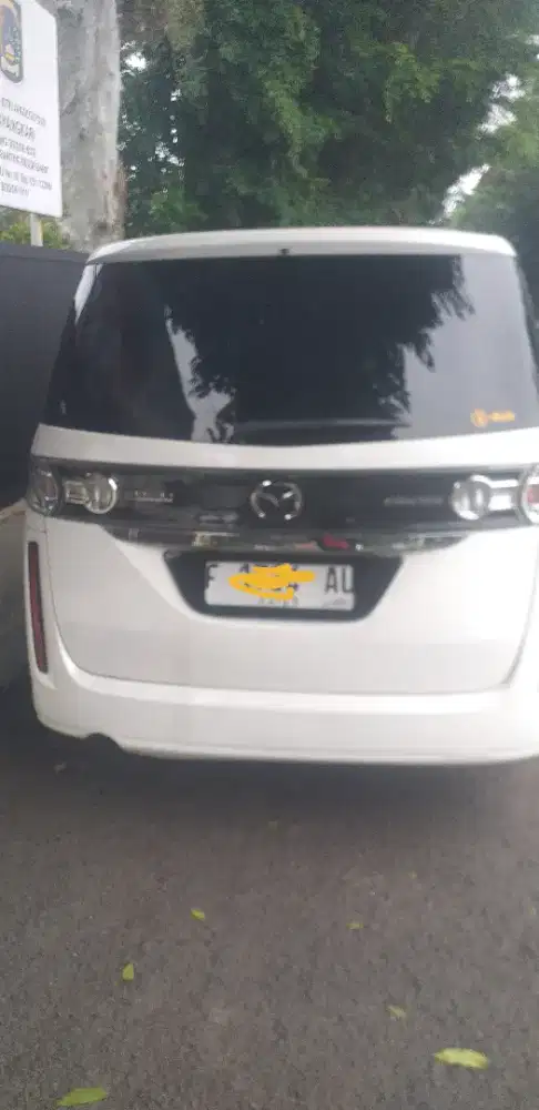 Mazda biante 2013
