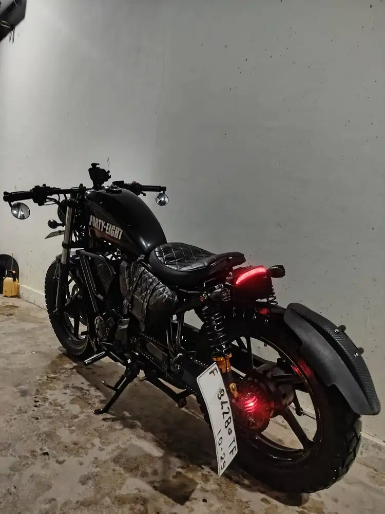 Yamaha Byson Custom Bobber Sportster dual seat 2014