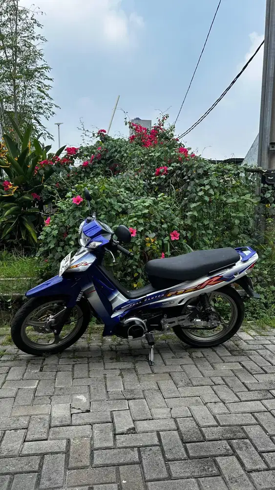 YAMAHA F1ZR 2003