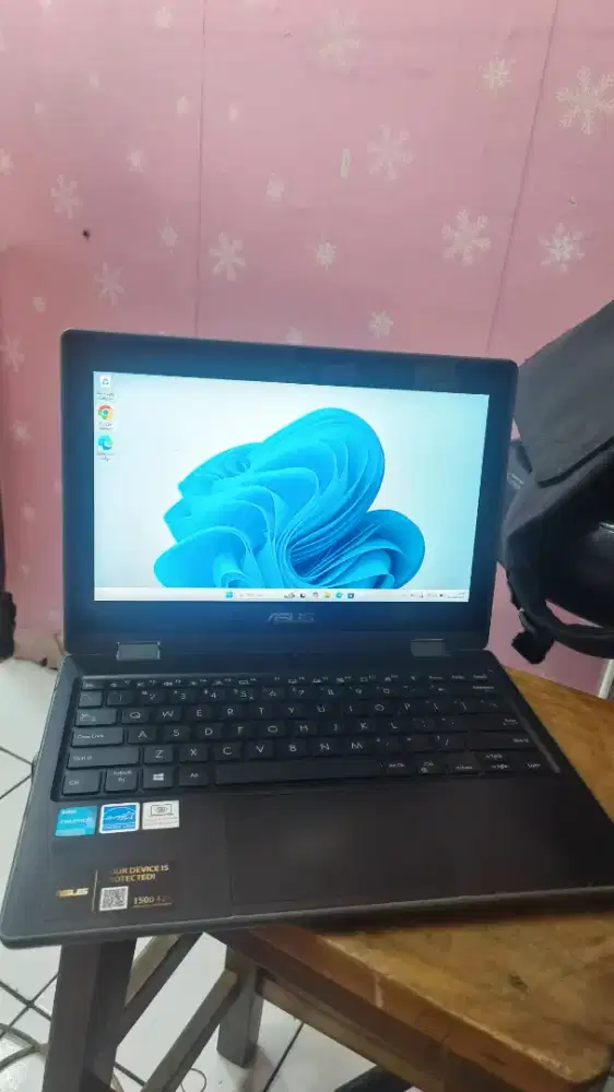 laptop Asus BR1100FK ram 4 ssd 128
