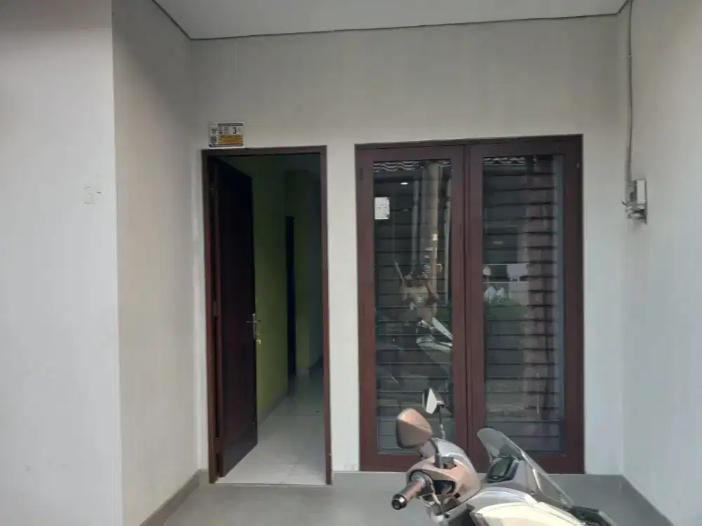 DISEWAKAN RUMAH DI DEPOK / DEKAT UI