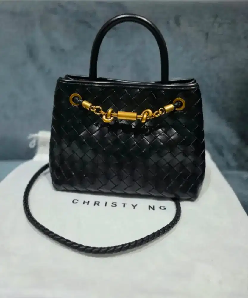 Jual Christy Ng Verona Woven Handbag, warna Black.