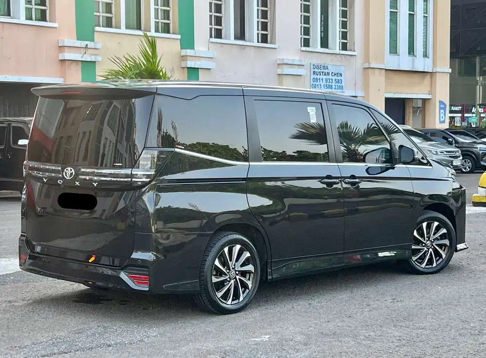 Toyota Voxy 2022 Bensin