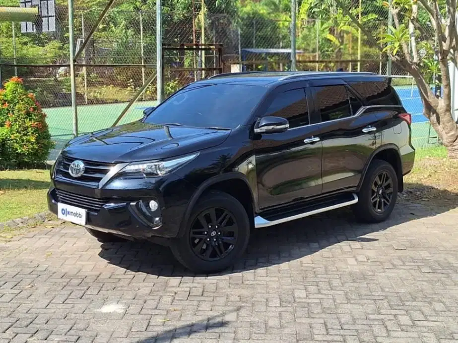 Pajak Panjang Toyota Fortuner 2.7 4x2 SRZ Bensin-AT 2016 Hitam LIG