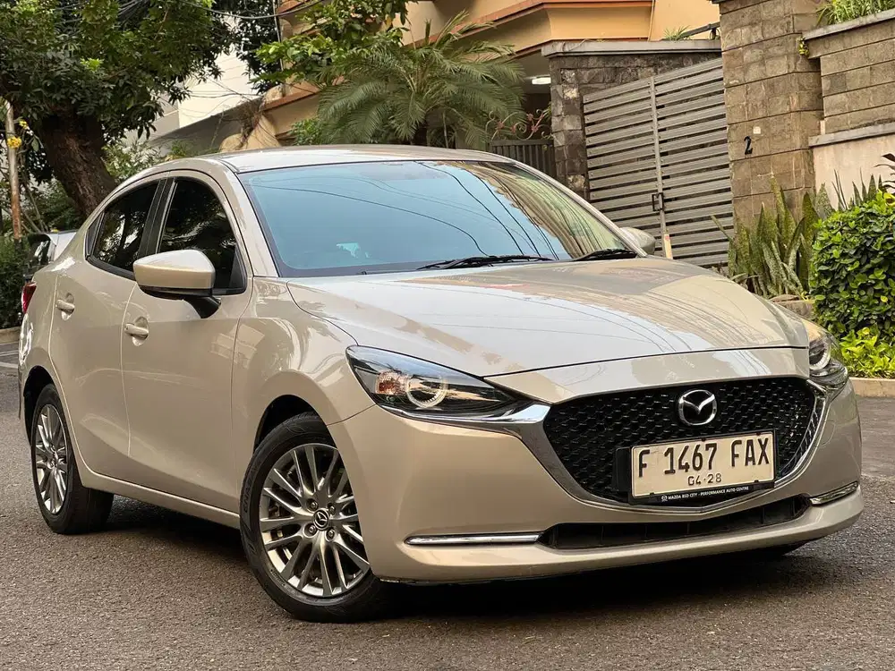 Mazda 2 GT Sedan 2022 Platinum Quartz (F 1467 FAX)