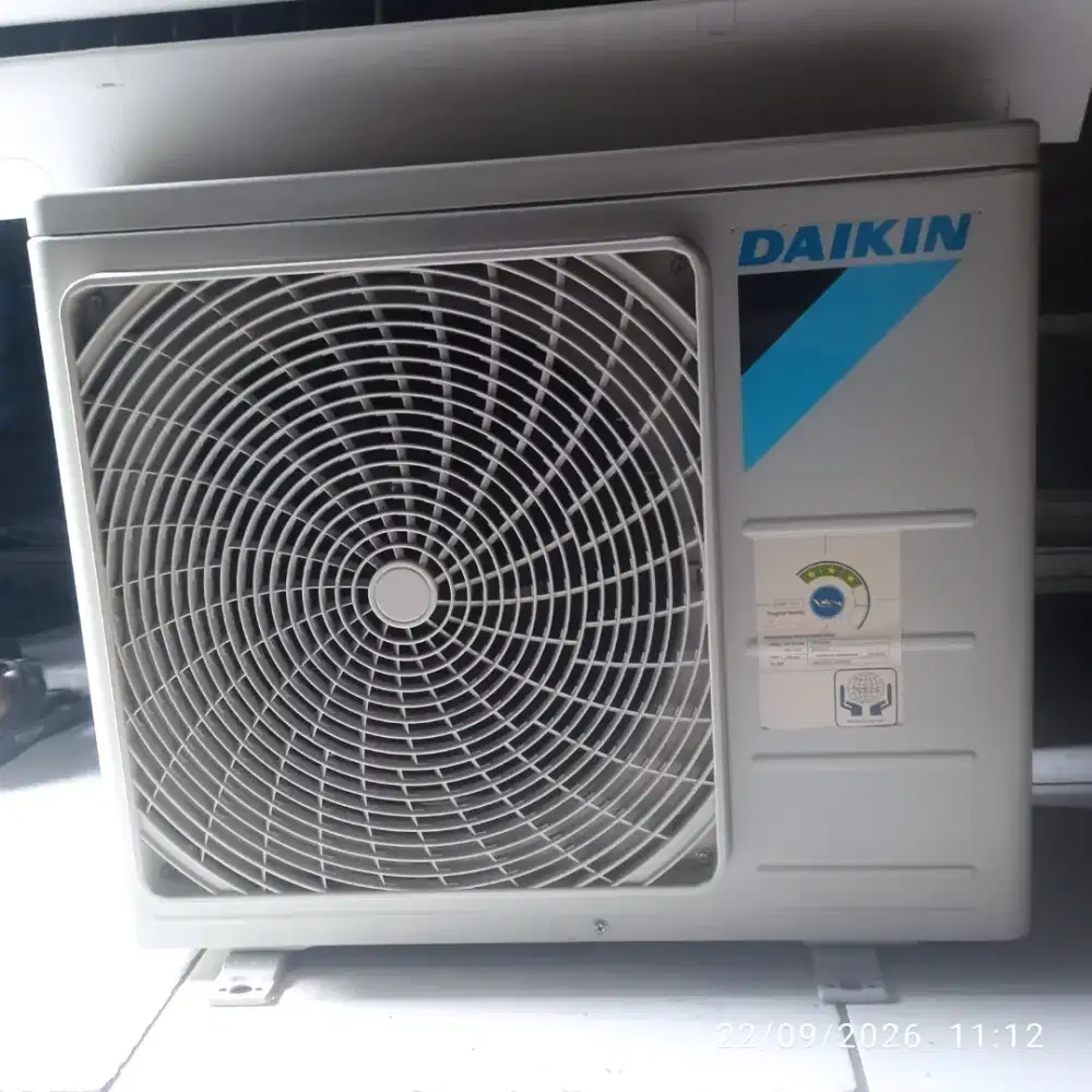 Di jual ac daikin ½pk