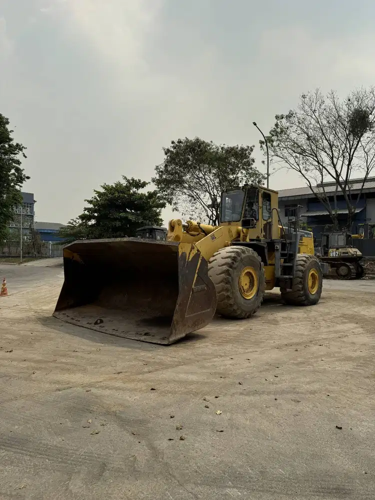 Loader Komatsu WA500-3 Tahun 2012