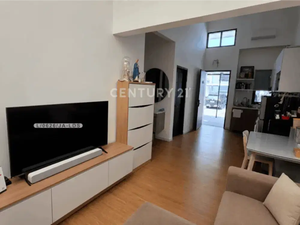 Rumah Semi Furnished Siap Huni Di Kota Baru Parahyangan Bandung