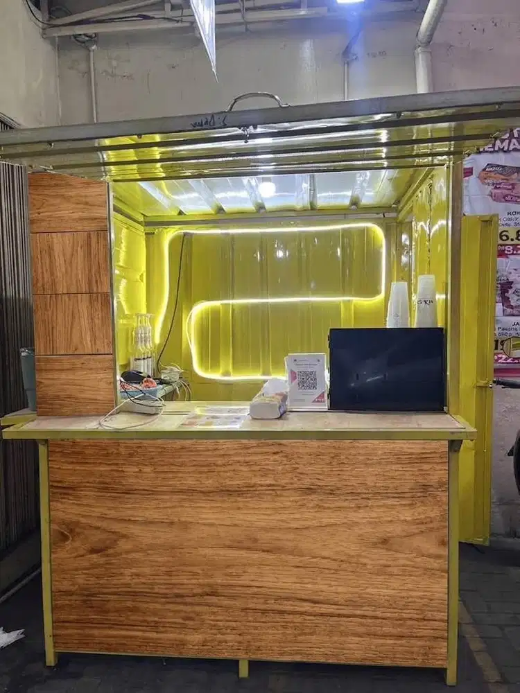 Kontainer minuman tanpa roda