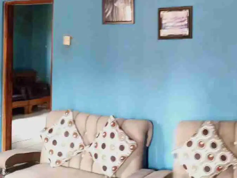 Di Jual Tanah dan Bangunan Area Golf Parahyangan