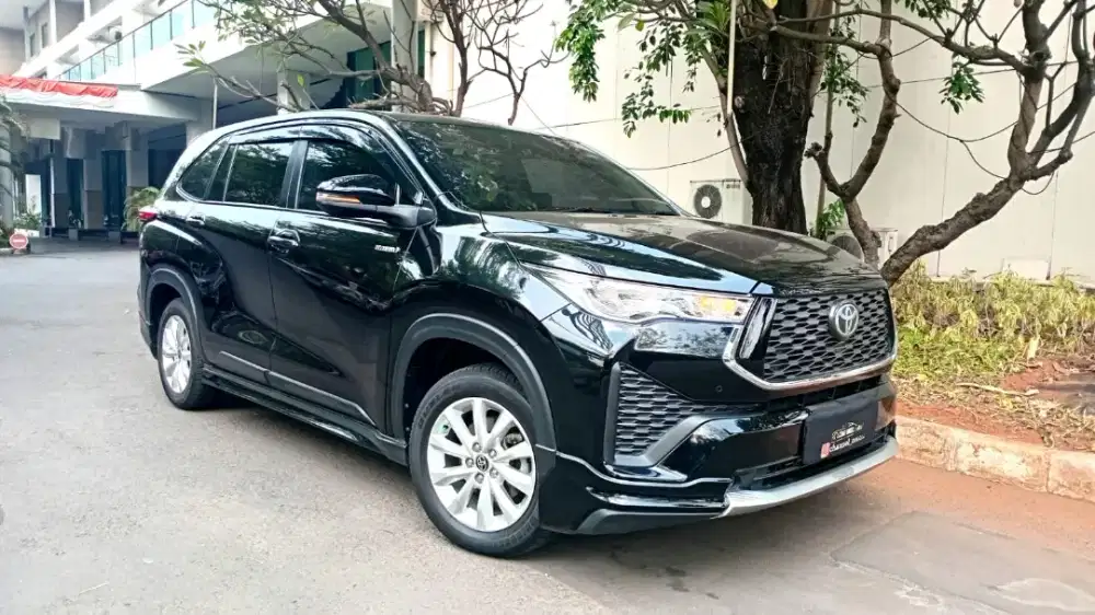 TOYOTA ZENIX V HYBRID 2023 BLACK