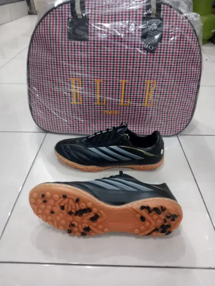 Sepatu futsal mini soccer