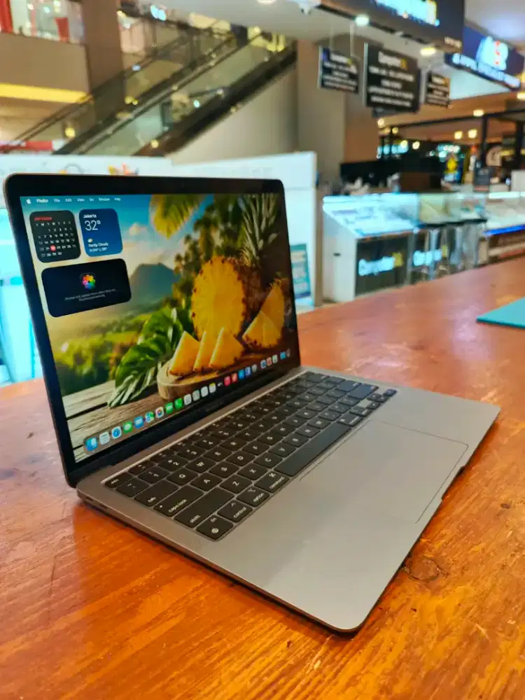 Macbook Air M1 13 inch 2020 Grey
