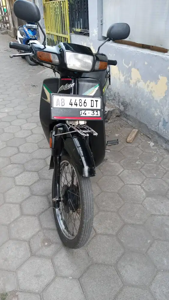 Astrea Imoresa 2001