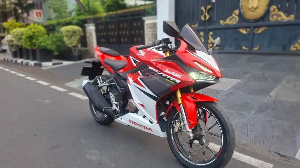 HONDA CBR 150R 2021 SIAP PAKAI