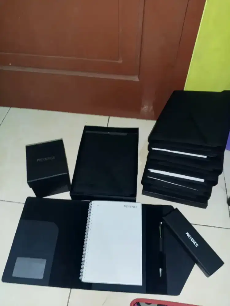 Buku Agenda Leather Keyence A5 ( tanpa pulpen )