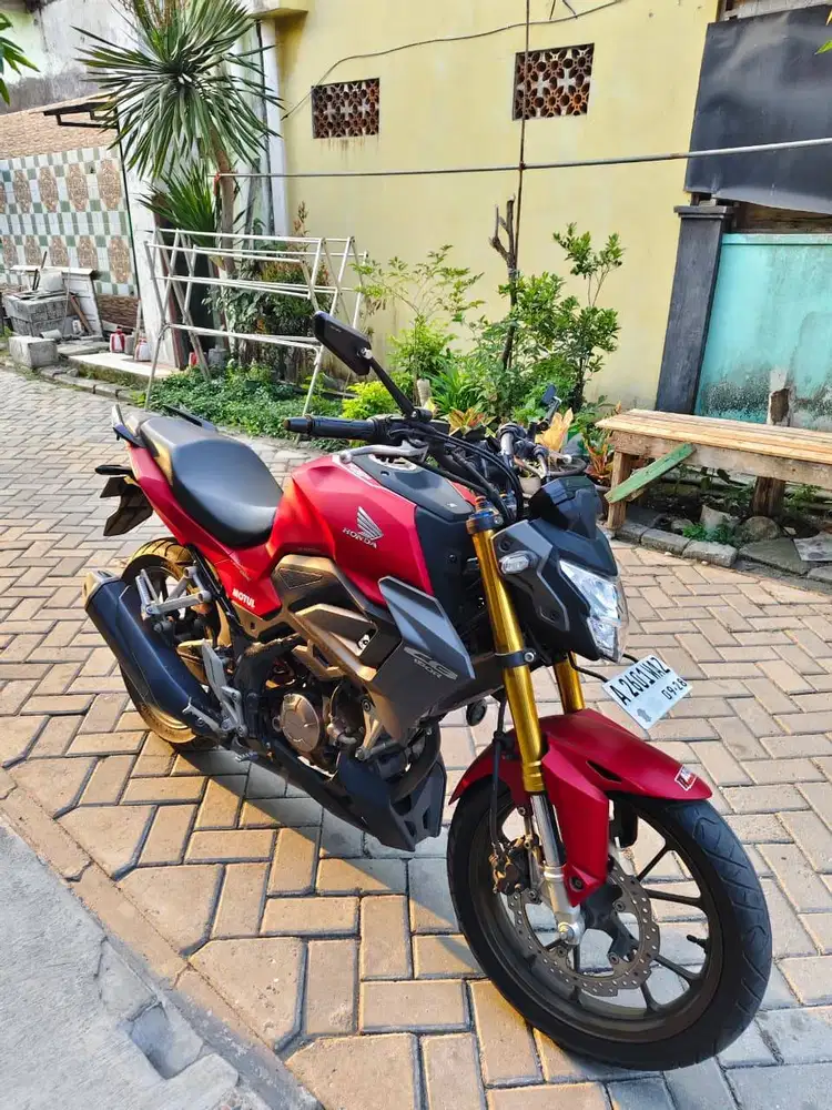 JUAL CEPAT BU! Honda CB150R (SE) 2023 - PEMAKAIAN PRIBADI