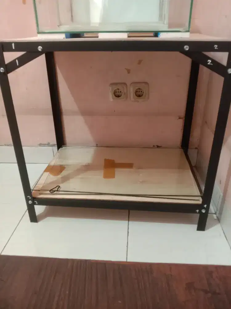 Rak besi aquarium ukuran panjang 60 lebar 40 tinggi 60