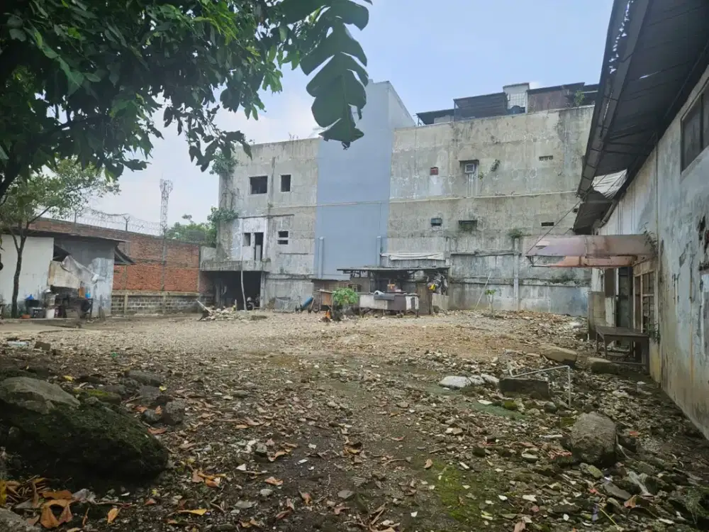 Bangunan Hitung Tanah Bonus Gudang Plus Ruko Lokasi Strategis di Kapuk Raya Jakarta Utara