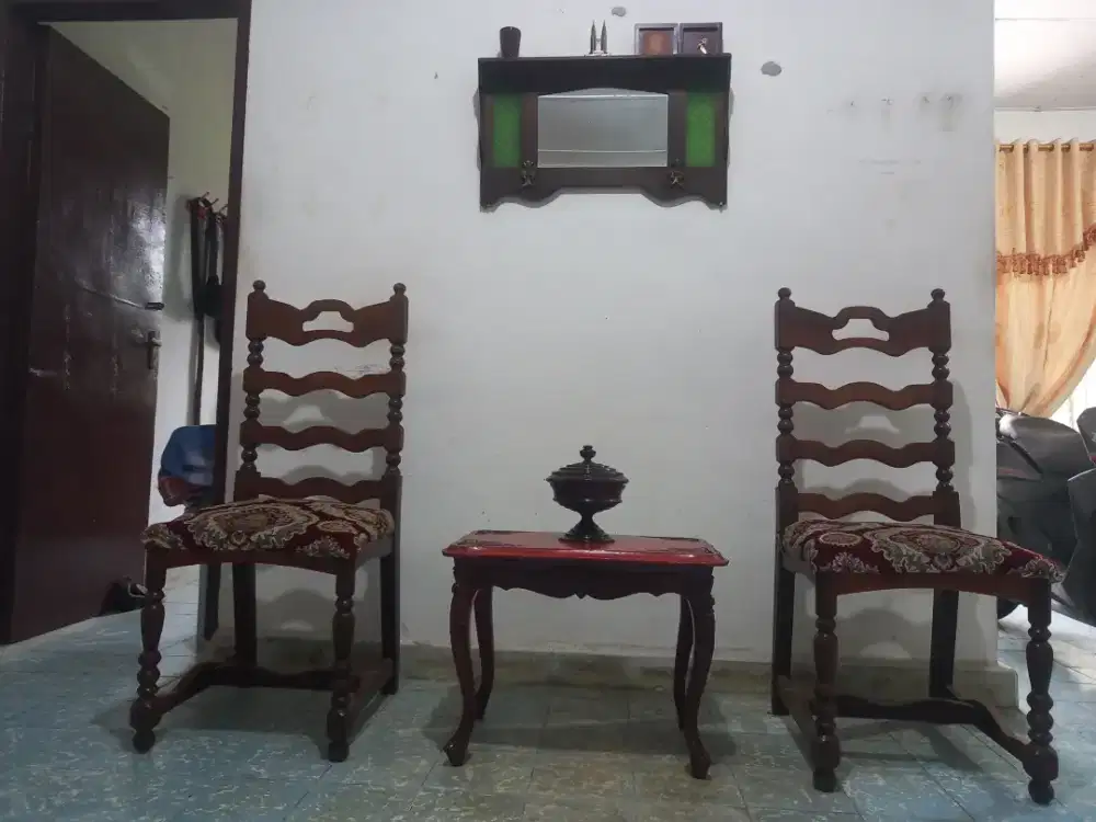 Kursi Tamu Antik Satu Set Serba Jati Ukiran Gaya Kolonial Eropa Klasik