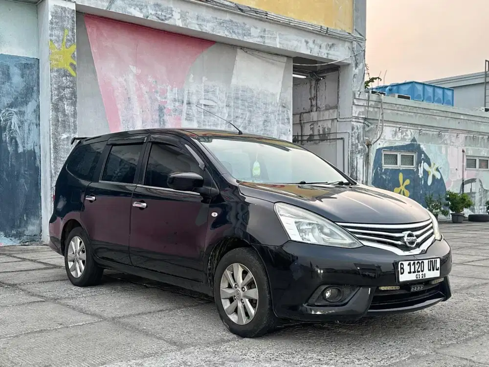 Nissan Grand Livina SV 2015