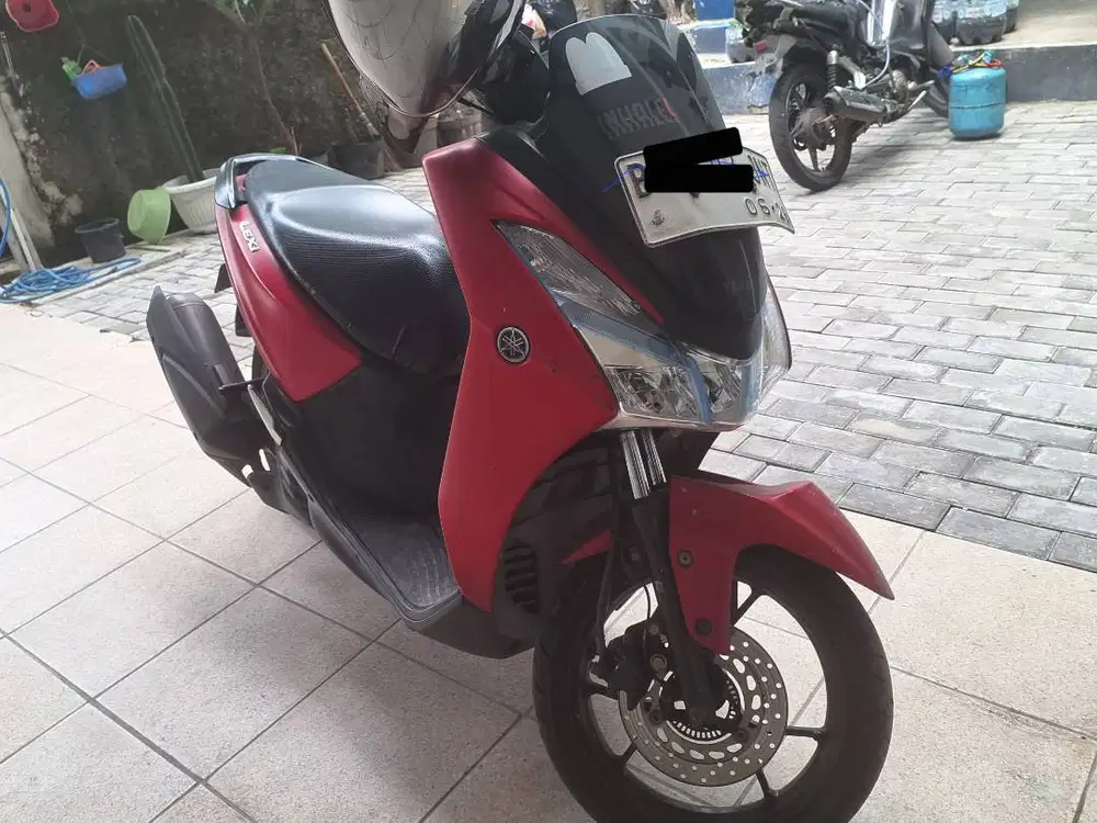 YAMAHA LEXY 2018 Merah Maroon