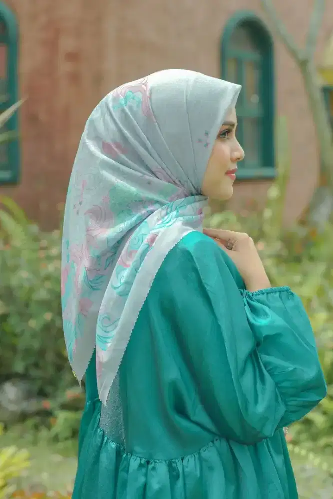 Jilbab buttonscraves