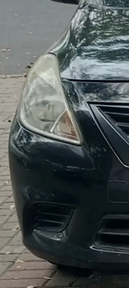 Headlamp nissan almera 2015 sebelah kanan depan sopir