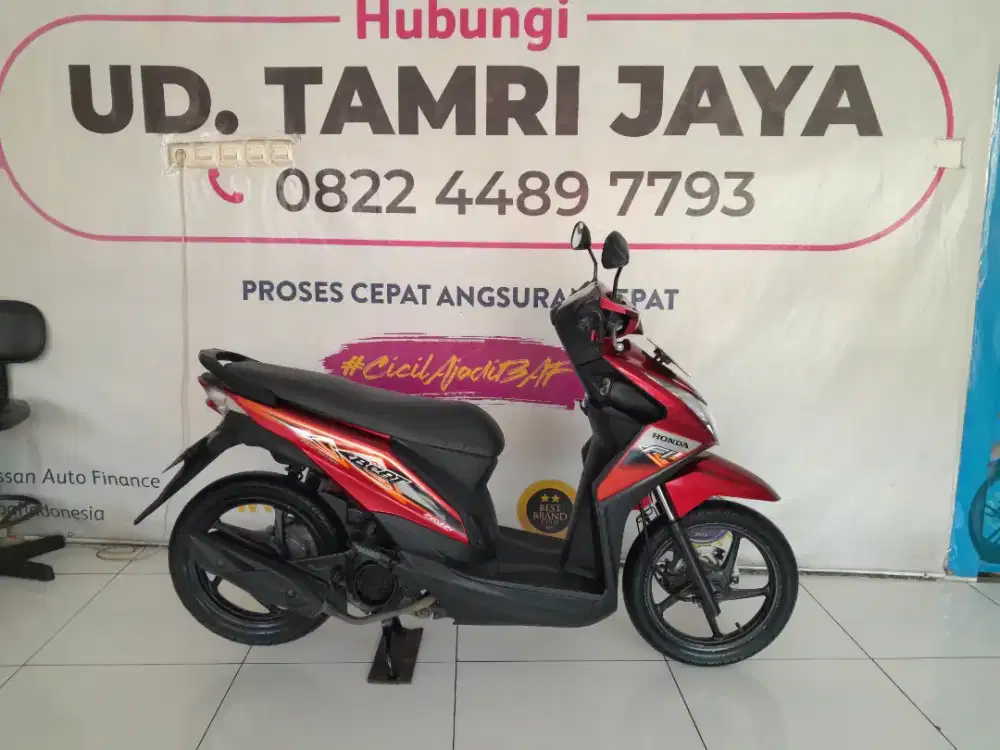 HONDA BEAT CW FI 2013 MERAH