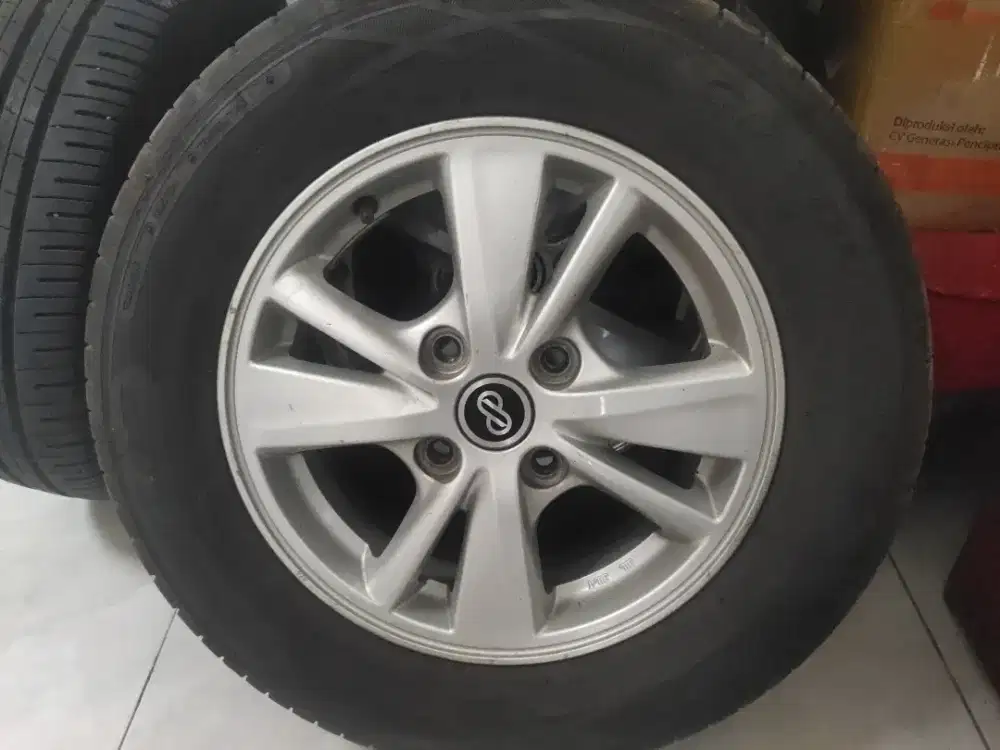 Velg dan ban Avanza Veloz
