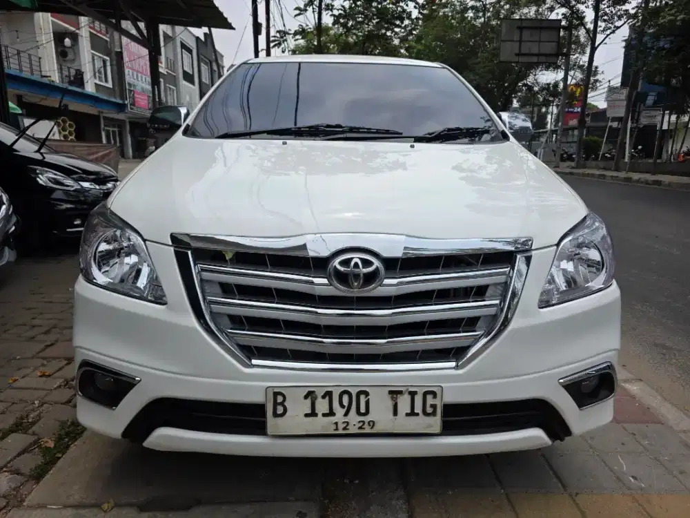 INNOVA E G AT 2013