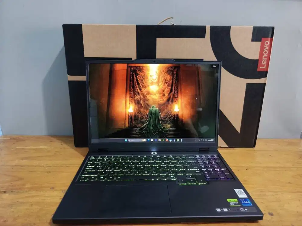 Lenovo Legion 5 15IRX10 i7-14700HX 24/512GB RTX 5050 8GB WQXGA OLED Ga