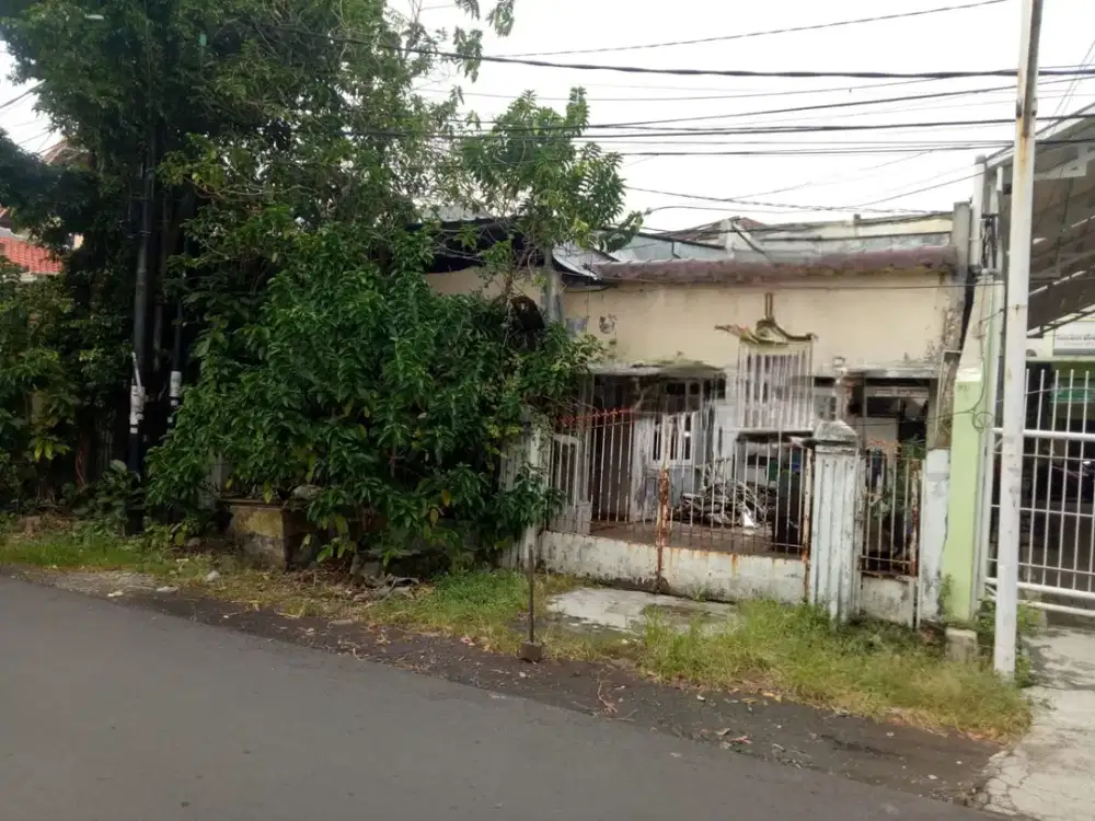 Dijual Rumah Tua Hitung Tanah Di Cipinang Timur