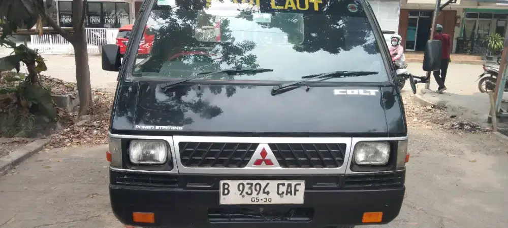 Mitsubishi pickup L300 tahun 2015