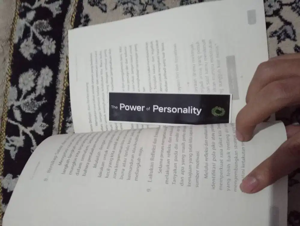 150k dapat 4 buku strategi & self improvement (preloved/bekas teawat)