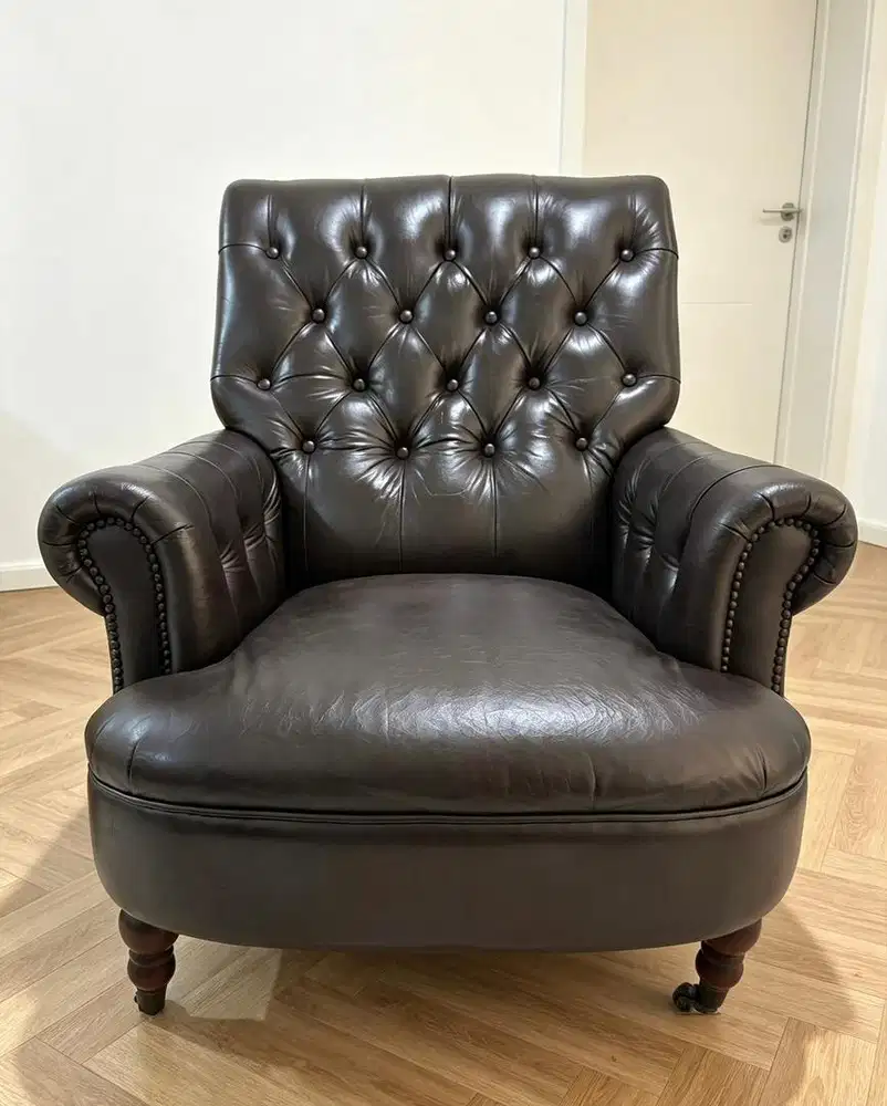 Sofa Chesterfield Brand KARE full Leather Genuine ( Kulit Asli )