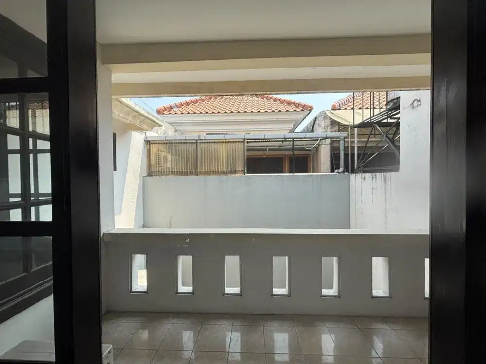 Rumah Jemursari Regency - Hadap Utara - PLN 3.500W