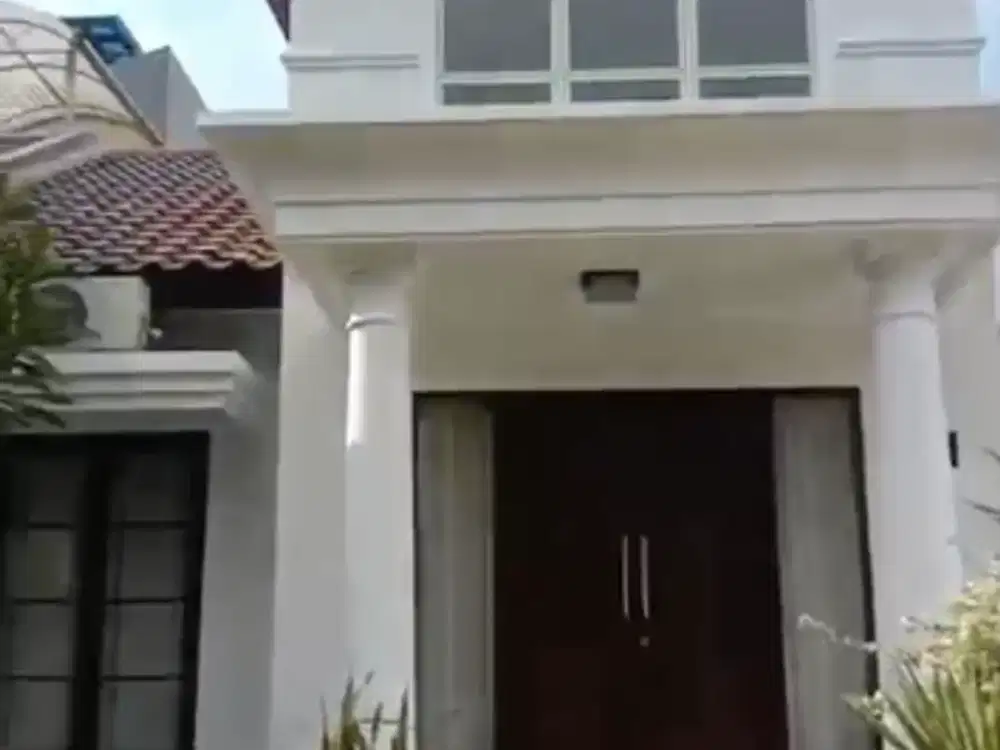Bagus Terawat Rumah Fullerton Citraland Dekat Wiyung