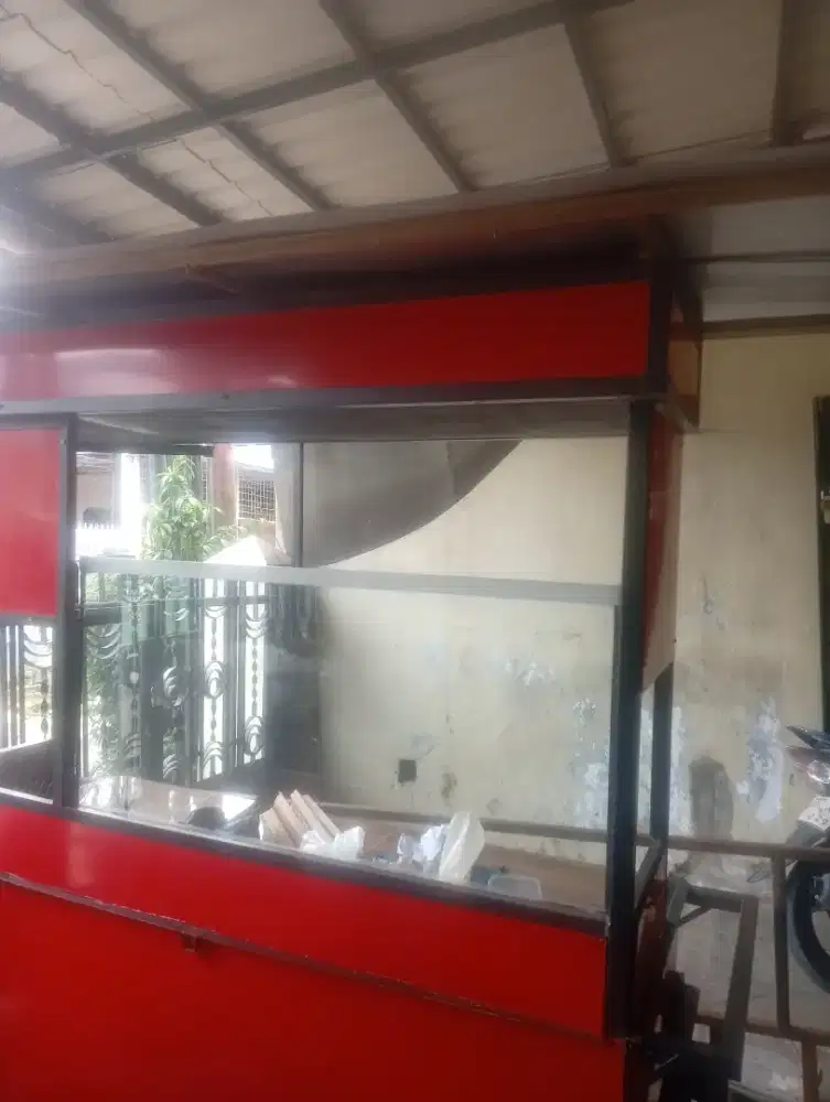 Dicari pegawai pria atau wanita untuk jualan molen
