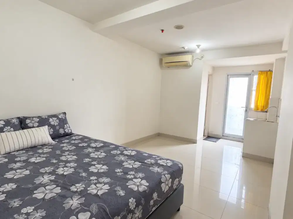 Disewakan Apartemen Studio Oak Tower B Lantai 5 – Semi Furnish, Lantai Rendah, Dekat Busway & Akses Kelapa Gading, Pulo Gadung