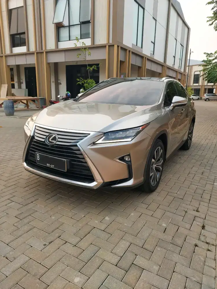 Lexus RX200T luxury