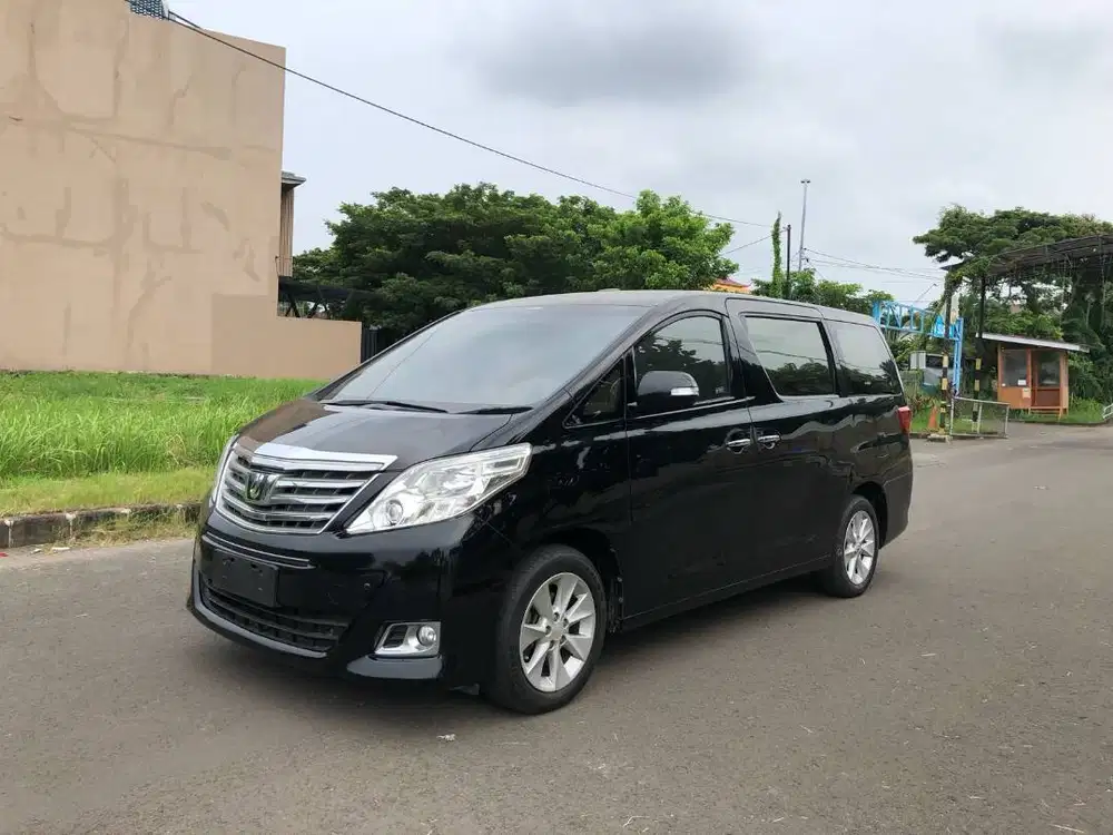 Toyota Alphard 2013