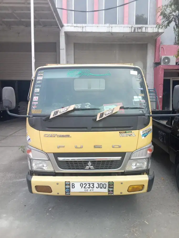 Truk dijual kondisi mulus