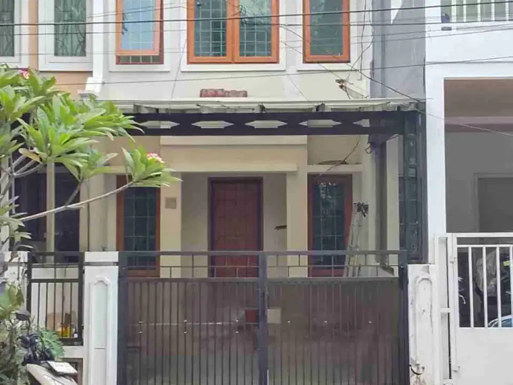 Dijual Rumah Gading Arcadia - Siap Huni - Hunian nyaman dengan akses jalan yang lega lingkungan yang nyaman