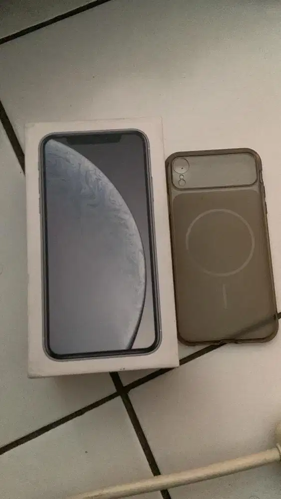 apple xr 64GB gas