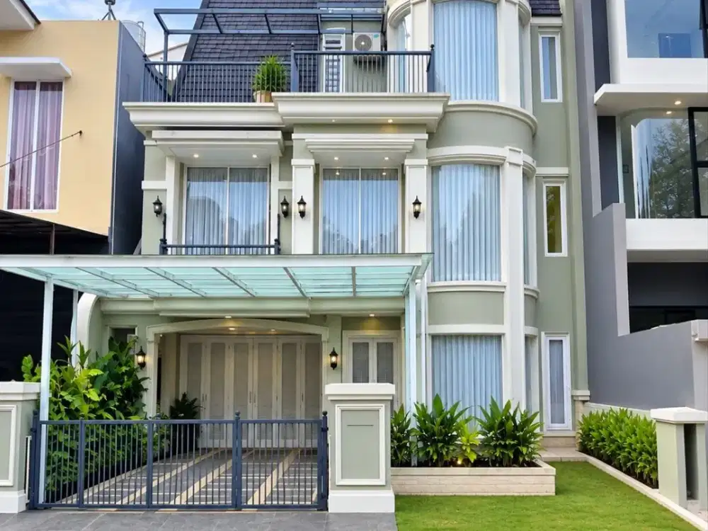 Rumah Pakuwon City STRATEGIS BAGUS Hadap Selatan