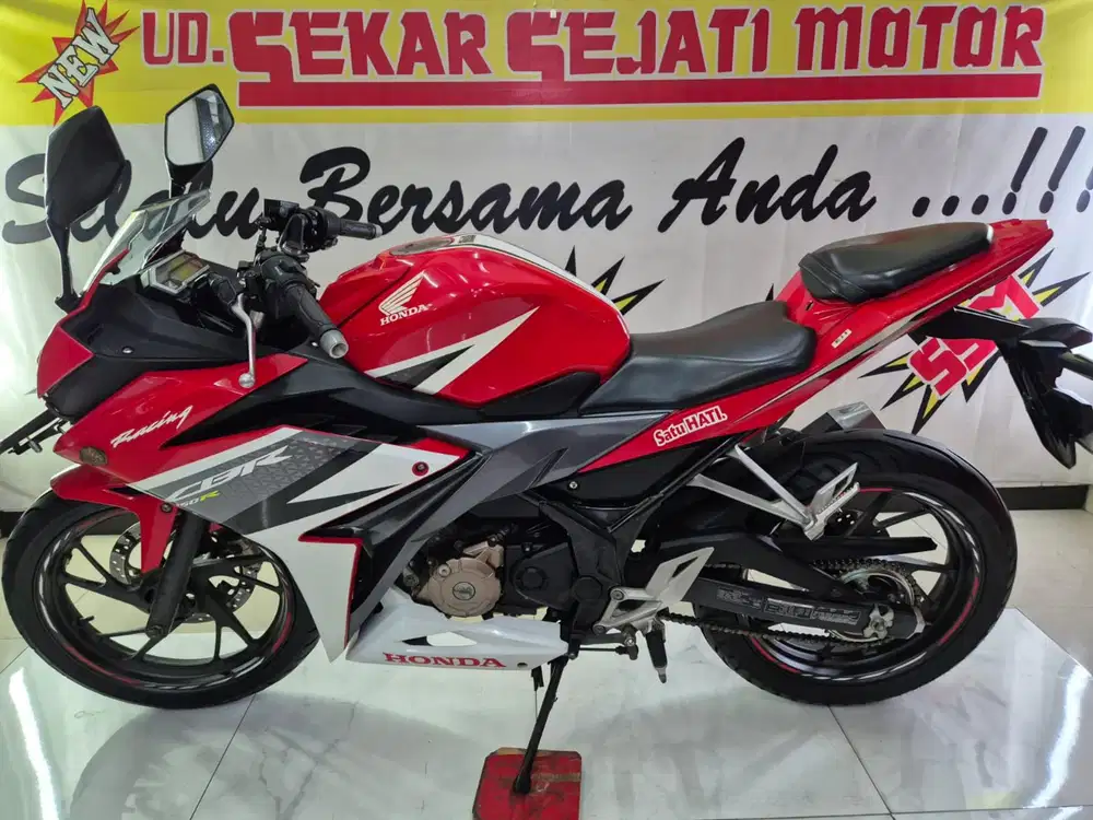 New CBR 150R 2017 TERSEDIA