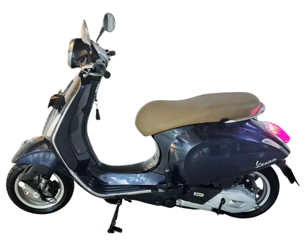 Vespa Primavera 150 i-Get 2017 – 513 KM, Kondisi Istimewa, Plat Baru