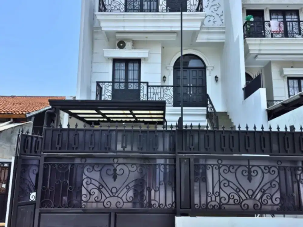 Dijual Rumah Premium Elegan 3 Lantai Full Furnished di Pejaten Timur Jakarta Selatan